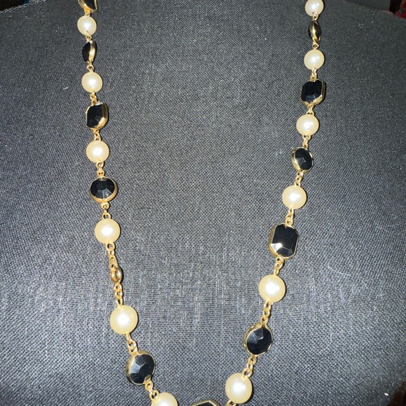 Elegant Gold and Black Pearl Necklace - Picture 3 of 6